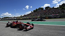 Úvodní trénink ped Velkou cenou Emilia Romagna voz formule 1 vyhrál Charles...