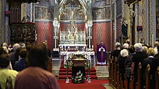 Poslední rozlou�ení s here�kou Simonou Postlerovou. M�e v bazilice svaté...