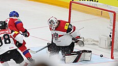 Jakub Flek dává branku proti Rakousku.