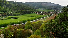 �elezni�ní zastávka He�mánky