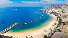 Plá Las Teresitas beach na ostrov Tenerife