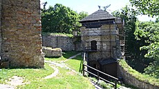 Hrad Lukov v leto�ní náv�t�vnické sezon�. (kv�ten 2024)