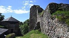 Hrad Lukov v leto�ní náv�t�vnické sezon�. (kv�ten 2024)