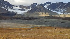 Soukromá pda v Arktid je na prodej. (10. kvtna 2024)