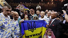 Ukrajinský boxer Oleksandr Usyk se stal po p�tadvaceti letech prvním boxerem,...