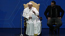 Pape Frantiek bhem kadoroního setkání prorodinných organizací v Auditoriu...