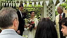 Fotky ze svatby Franti�ka Trojana a Anny Kratochvílové sdílela na svém...