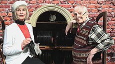 Jitka Molavcová a Jií Suchý v pedstavení Semaforu nazvaném A pece se toí