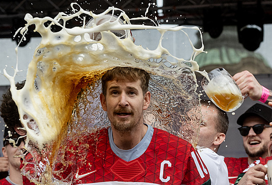 Oslavy zisku titulu mistr� sv�ta v ledním hokeji na Starom�stském nám�stí v...