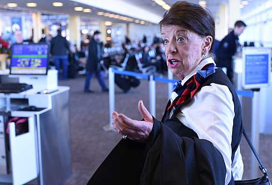 81letá Bette Nashová na letiti Ronalda Reagana ve washingtonském Arlingtonu ve...