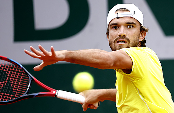 Tomá Machá se soustedí na úder v prvním kole Roland Garros.