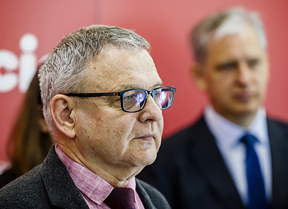 Lubomír Zaorálek na tiskové konferenci Sociální demokracie (23. kvtna 2024)