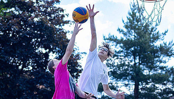 ár nad Sázavou ovládne 17. roník turnaje ve streetballu