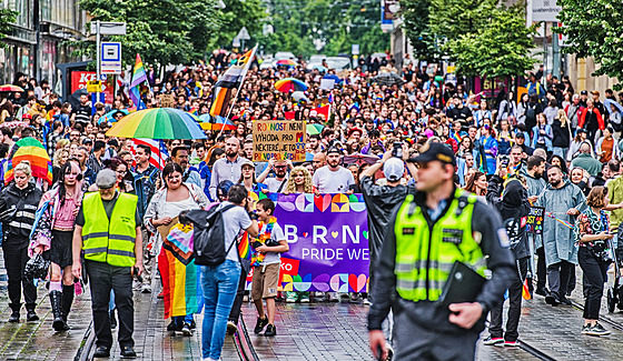 Brnem proel duhov prvod oslavujc queer komunitu. Zakonil tak tdenn...