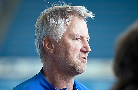 Jií Veber jako asistent trenéra u plzeských hokejist