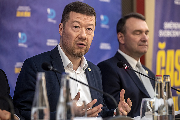 Využil plakát SPD Svěráka? Hnutí použilo pro kampaň repliku z filmu Kulový blesk, podle experta je to „na hraně“