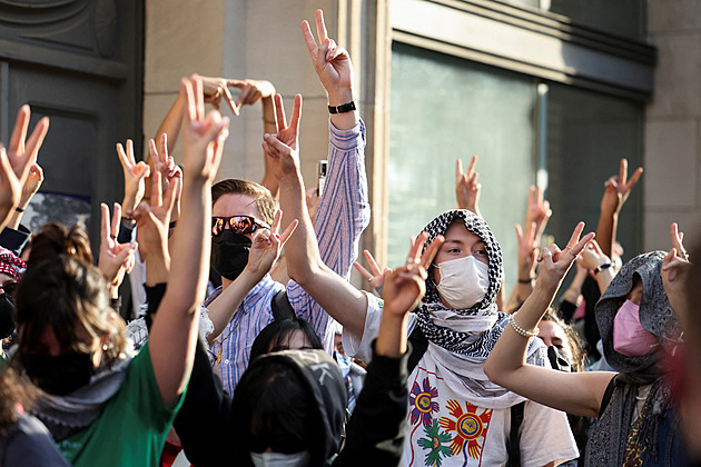 VIDEO: Propalestinský flash mob v Miláně vyvolal chaos. Považovali ho za útok
