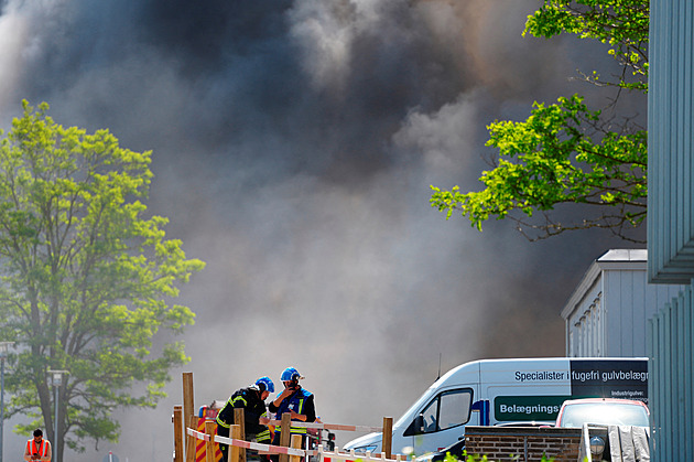 V dánské farmaceutické firmě Novo Nordisk znovu hořelo, svědci slyšeli výbuch