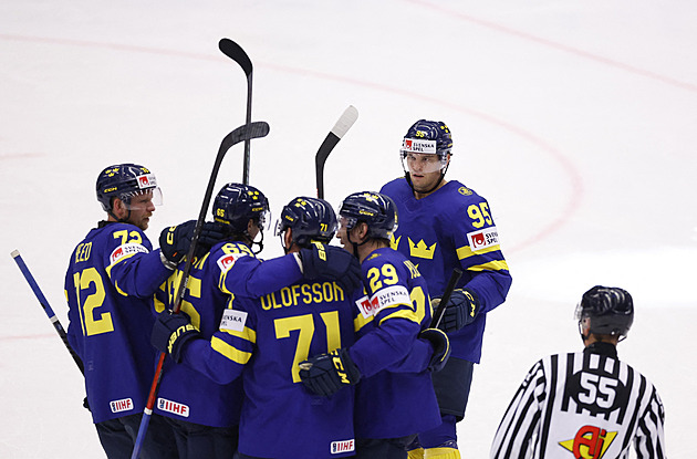 Švédsko v Ostravě neztratilo ani bod, obhájci bronzu Lotyši končí ve skupině