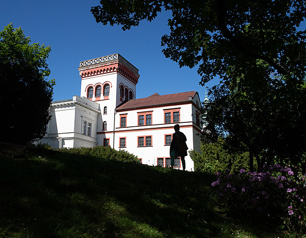 Liberec koupí zchátralý zámek v centru města, zaplatí za něj 80 milionů korun