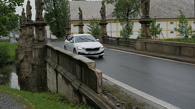 ŘSD opraví barokní most, který autem poničil opilec. Napáchal škodu za 750 tisíc