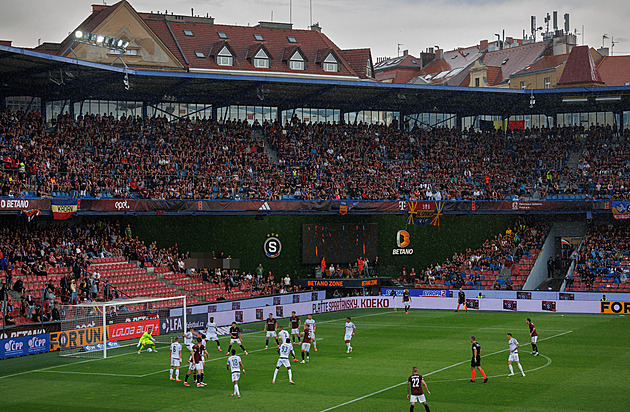 Sparta - Plzeň 1:1, domácí v zábavném zápase vedli, po pauze vyrovnal Chorý