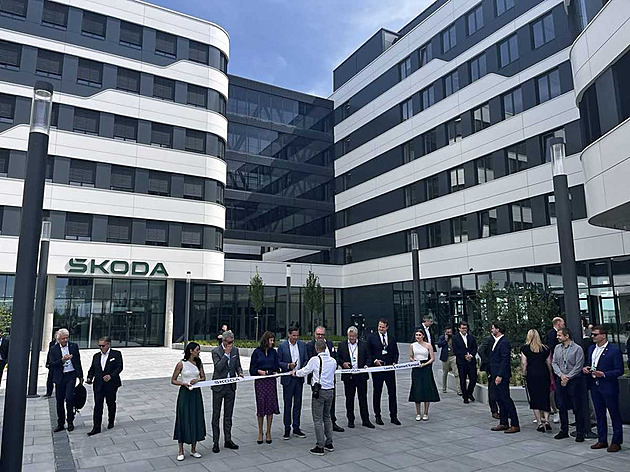 Škoda Auto otevřela nové sídlo, sestěhuje do něj přes dva tisíce zaměstnanců