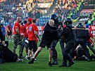 Policejní zásah po konci eského poháru mezi Plzní a Spartou.