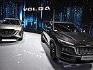 V�t�í SUV Volha K40 (vlevo) vychází z modelu Changan UNI-Z. V�echna t�i nov�...