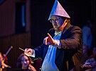 Dirigent a multiinstrumentalista Ji�í Korynta jako Ve�erní�ek