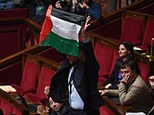 Dolní komora francouzského parlamentu na patnáct dní vylouila poslance z...
