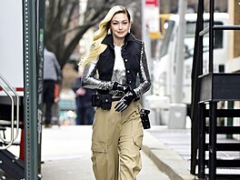 Tento outfit modelky Gigi Hadidové moná psobí jako vrchol stylu. A to i kvli...