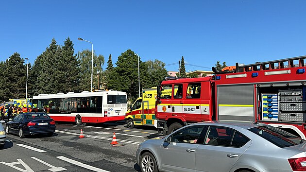 Nehoda autobusu a nklaku v Kri (23. kvtna 2024)