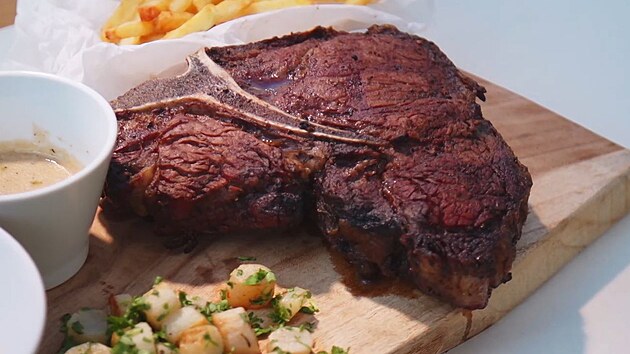 Hlavn kol veera: T-bone steak