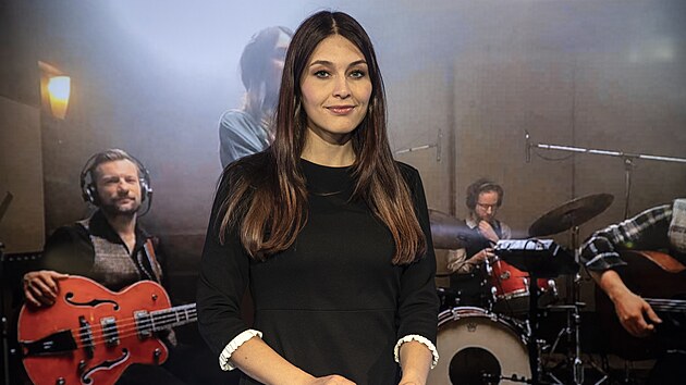 Hostem po�adu Rozst�el je p�sni�k��ka a zp�va�ka Kate�ina Marie Tich�.