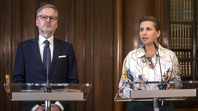 Premir Petr Fiala a dnsk premirka Mette Frederiksenov. (28. kvtna 2024)