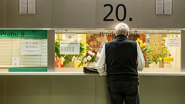 Obvodn soud, Justin arel Na Mnkch v Praze. Pepky jednotlivch soud zstaly dnes uzaven. Zamstnanci se pipojili ke stvce. (29. kvtna 2024)