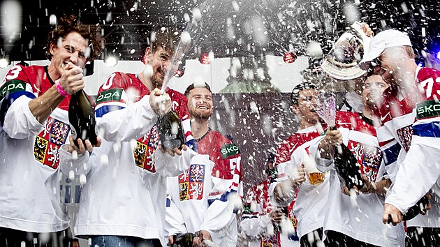 Oslavy zisku titulu mistr svta v lednm hokeji na Staromstskm nmst v...
