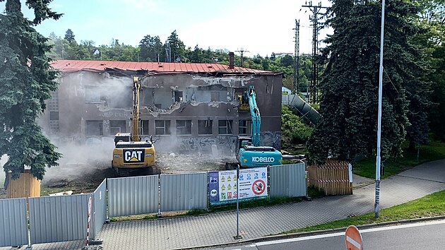 V Brn-Krlov Poli zaala demolice ndran budovy