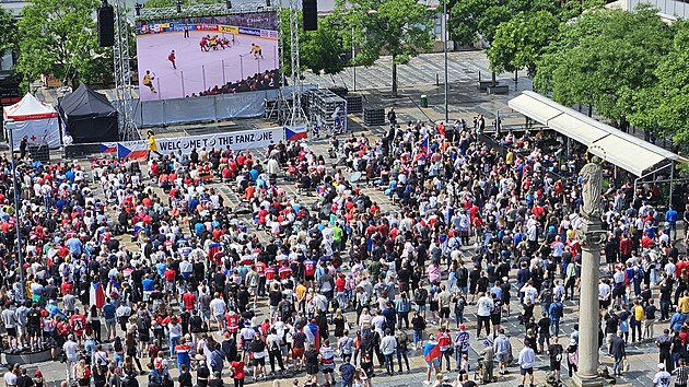 Masarykovo nmst v centru Ostravy pi pohledu z ve star radnice na zatku semifinlovho utkn se vdskem. (25. kvtna 2024)