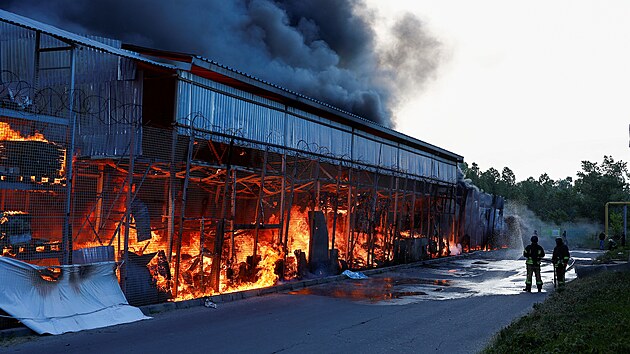 Rusk stely zashly hypermarket v Charkov. (25. kvtna 2024)