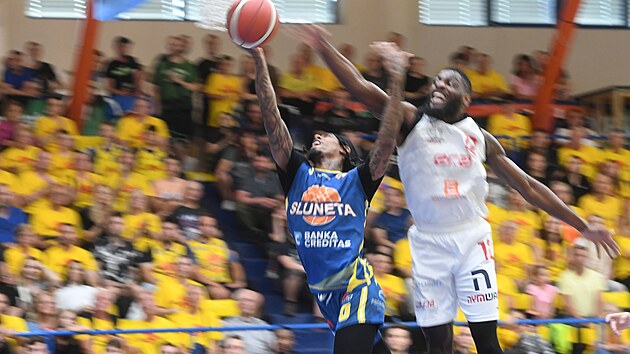 Kötü başlangıç, kazanan bitiş.  Nymburk taç giyme törenine bir adım kaldı, Ústí “döküldü”