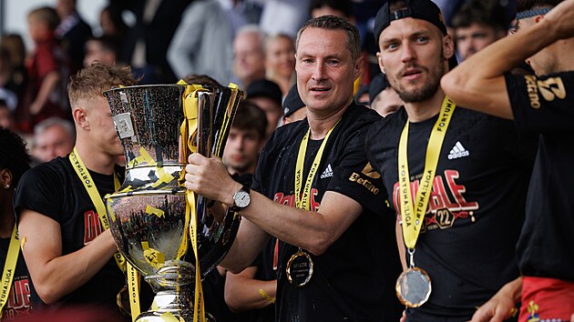 Priske: Sparta'nın koçluğunu yapmaktan gurur duyuyorum ve minnettarım.  Oyuncuların yaptıklarına saygı