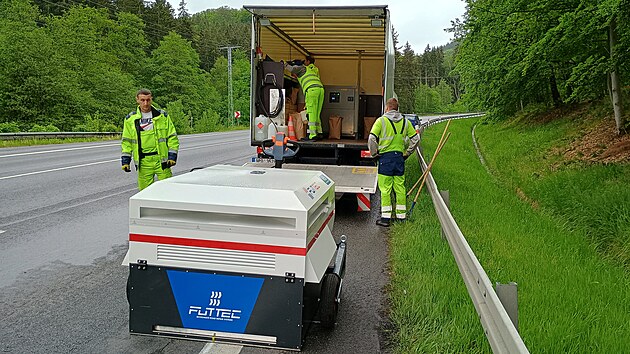 Dky pouit modern mikrovlnn technologie zmiz nepjemn dra v silnici za pl hodiny. (21. kvtna 2024)