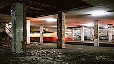 Ve Stanicích duch� spoje nezastavovaly. Zastávky pat�ily k jinému sv�tu.