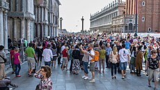 Nová turistická da v Benátkách smývá rozdíl mezi turisty, kteí se tu zdrují...
