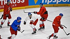 �e�tí hokejisté trénovali p�ed semifinále mistrovství sv�ta.