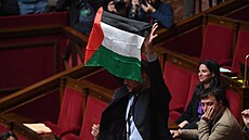 Dolní komora francouzského parlamentu na patnáct dní vylou�ila poslance z...