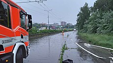 esko zasáhli silné bouky, v Brn v Jedovnické ulici erpali lagunu. (24....