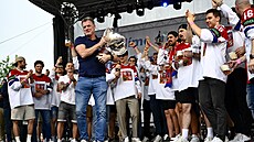 Oslavy zisku titulu mistr svta v ledním hokeji na Staromstském námstí v...
